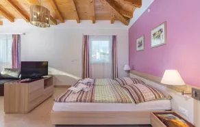 Nice Home In Rezanci With Wifi - Image 3