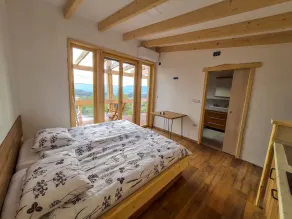 Cottage made from wood, great views - Image 4