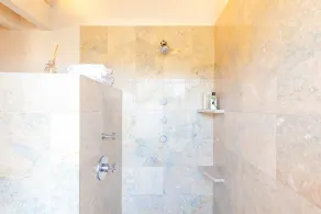 Edge of Ocean House - Image 4