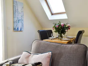 2 bedroom accommodation in York - Image 4