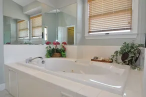 Vacation Station: Animaux acceptés, piscine privée chauffée, bain à remous, salle de jeux avec table de baby-foot. - Image 2