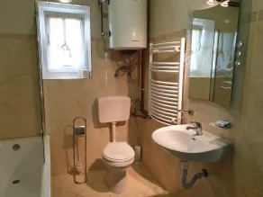 House Roza - Image 2