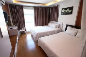 Apartment with Kitchen view to Ben Thanh Market - Image 5