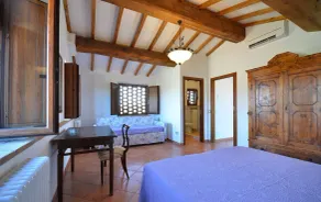 Cosy agriturismo in Toscana with outdoor swimming pool - Image 5