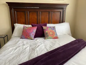 Longer Stays for Travelers- Apt Blocks from Hospital, Downtown - Image 5