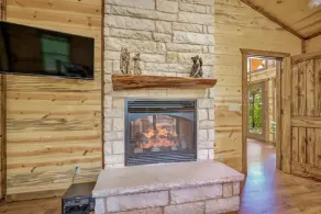 Log Cabin with Million Dollar View! “The Time Out” Secluded property - Image 3