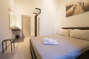Romano Rooms - Image 5
