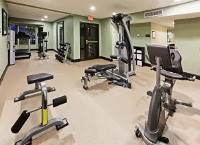 1 Bedroom | Free Breakfast + Fitness Center - Image 3