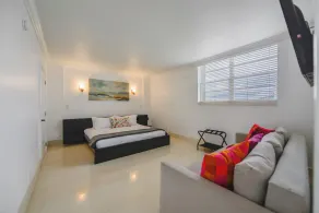 Amazing beachfront condo at Tides on Hollywood Beach Luxury Resort - Image 5