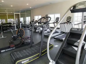 Boulevard Stays Spacious 1BR Suite Pool, Parking Gym D - Image 5