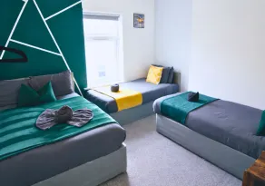 Pitchside Quarters Near Anfield sleeps 7 - Image 5
