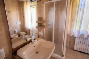 Laura's House, 50 meters from the lake and the beach - Image 2