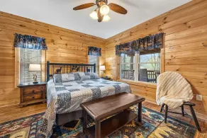 Hickory Hollow Lodge, 8 Bedrooms, Pool Table, Theater Room, WiFi, Sleeps 20 - Image 4