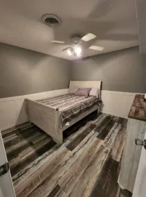 Lake Front 2-bedroom,1 bath ground floor apartment! Dock and Kayaks included! - Image 5