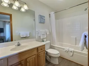 Storm Cottage- Short Walk to Beach- Community Pool & Spa - Image 2