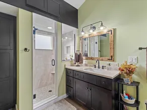 SAFE QUIET PRIVATE Villa - Mins to ORL/Winter Park/Eola FREE PARKING/EV Charging - Image 3