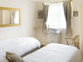 2 bedroom accommodation in Staple, near Wingham - Image 5