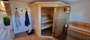 Charming apartment with sauna and large terrace, just a few steps from the beach. - Image 2