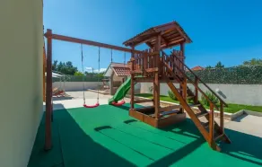 4-sterne-plus Familien-villa mit Beheiztem Pool - Image 2