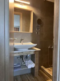 Luxor Suites Venizelou - Image 5