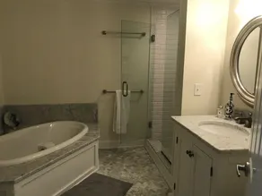 Penthouse avec vue imprenable sur l'océan et la baie et terrasse privée sur le toit de 1000 pieds carrés - Image 2