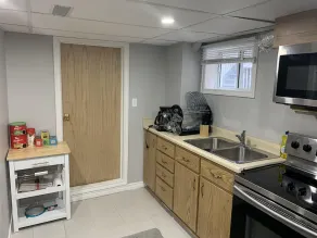 Adorable two bedrooms unit with sperate entrance close to everywhere - Image 5