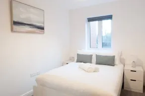 *NEW* Central Derby Apt, with Parking - The Vulcan - Sleeps 6 - Image 5