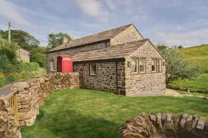 The Reading Rooms -  a pet friendly that sleeps 4 guests  in 2 bedrooms - Image 5