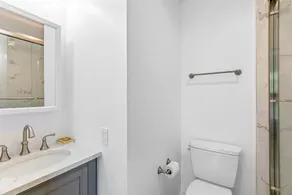 Pacific Pearl Beachfront Estate - Image 5