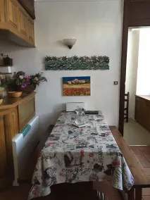 Appartement immeuble classé, centre-ville d'Embrun - Image 5