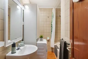 Charming \"La Florida\" Apartment with Pool, Balcony, Sea Views & Wi-Fi - Image 3