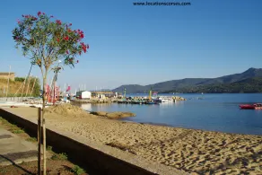 2-bedroom apartment on beach, sea and marina view, air-conditioned & WiFi Fiber. - Image 4