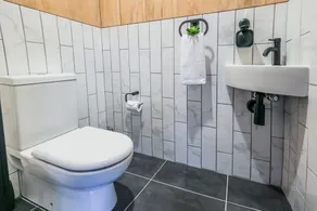 Joshi’s - Industrial style dog & kid friendly guesthouse - Image 5