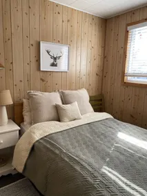 Centrally located spacious cottage just steps from beach and downtown! - Image 4