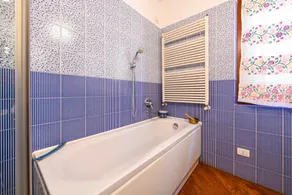 Apartment in the center of Salò - Image 5