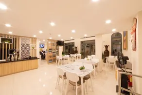 Silent Night Dem Lanh Hotel - Image 4