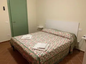 Private house with garden - Image 4