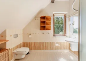 Large, comfortable holiday home with a garden - Image 4