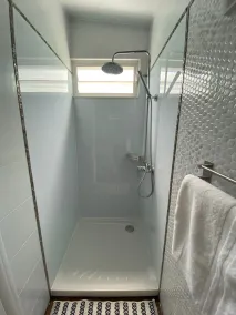 Tiny house by the beach with its private pool - Image 5
