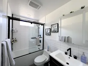 Secluded Farmhouse Retreat - Minutes from Mystic - Image 3