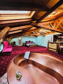 JMR Splendor - Private Sauna & Bathtub Suites - Image 2