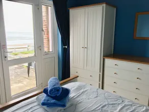 Beach house with spectacular sea views, direct access to beach, glorious sunsets - Image 5