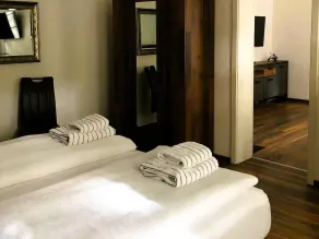Modern holiday flat with comfortable furnishings, quiet and centrally located - Image 5