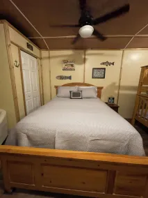 Reel Retreat at Sam Rayburn waterfront access  - Image 5