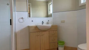 Pete's Place - Bring your own linen. - Image 3