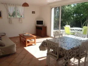 South Apartment Pool + 07 Labeaume Near Vallon Pont D'arc - Image 4