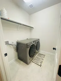 Cheerful 5 bedroom Home - 6 miles from Samsung - Image 2