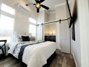Tiny White: Twin Lake Tiny Homes of Okmulgee - Image 3