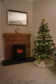 An attractive, pet friendly cottage, with enclosed south facing garden. - Image 2