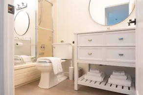 Spacious, Bright Suite Near Mountains & DT (Family-Friendly & Accessible) - Image 3